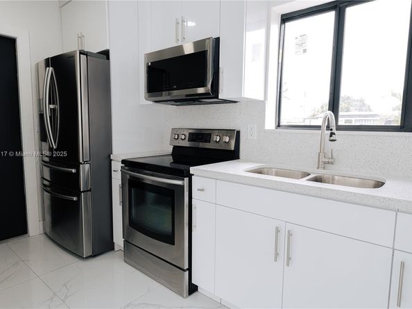 17940 NW 13th Ct, Miami Gardens FL 33169