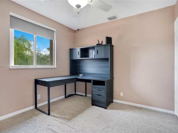 636 Sand Creek Cir, Weston FL 33327