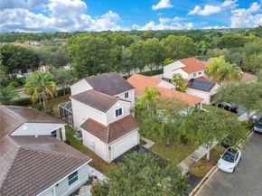 636 Sand Creek Cir, Weston FL 33327