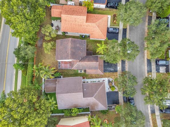 636 Sand Creek Cir, Weston FL 33327