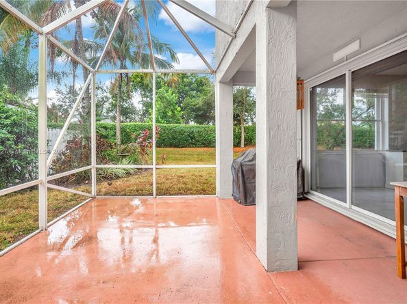 636 Sand Creek Cir, Weston FL 33327