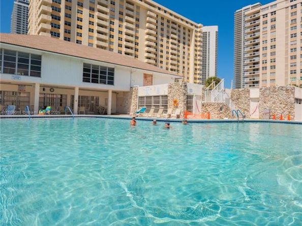 1833 S Ocean Dr 1007, Hallandale Beach FL 33009