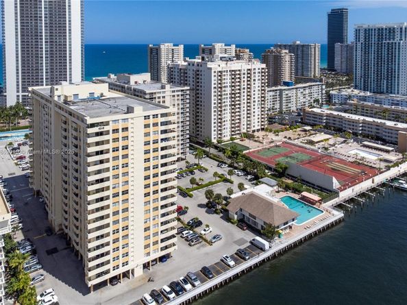 1833 S Ocean Dr 1007, Hallandale Beach FL 33009