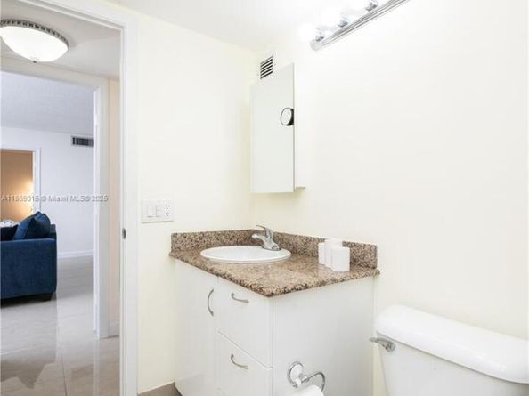 1833 S Ocean Dr 1007, Hallandale Beach FL 33009