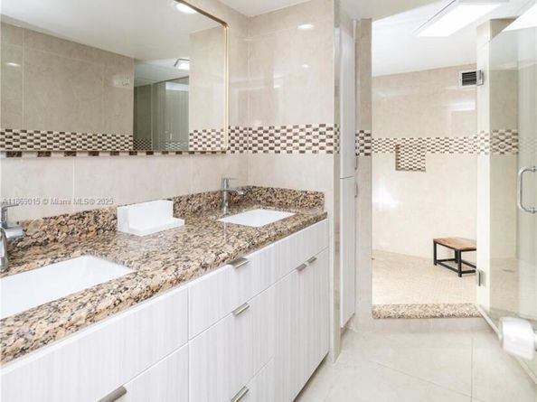 1833 S Ocean Dr 1007, Hallandale Beach FL 33009