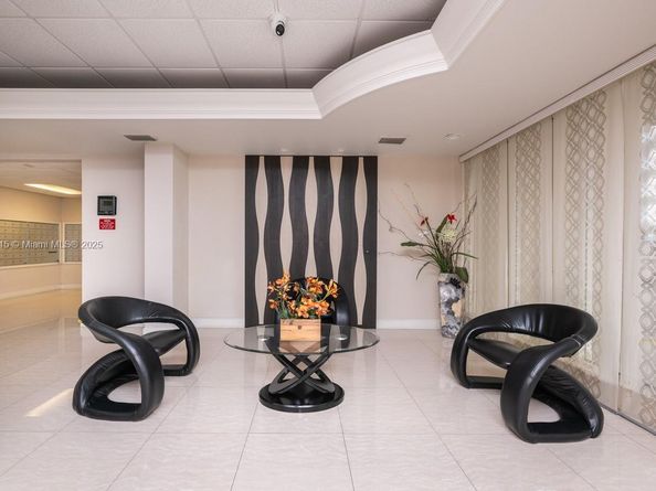 1833 S Ocean Dr 1007, Hallandale Beach FL 33009