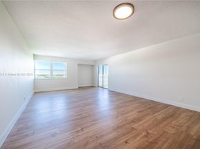 3301 Spanish Moss Ter 802, Lauderhill FL 33319