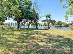 3301 Spanish Moss Ter 802, Lauderhill FL 33319