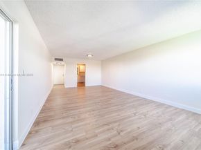 3301 Spanish Moss Ter 802, Lauderhill FL 33319