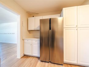 3301 Spanish Moss Ter 802, Lauderhill FL 33319