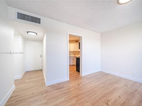 3301 Spanish Moss Ter 802, Lauderhill FL 33319