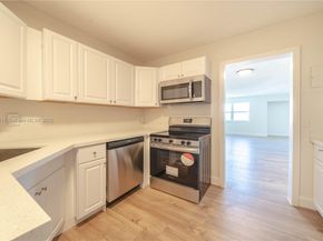 3301 Spanish Moss Ter 802, Lauderhill FL 33319