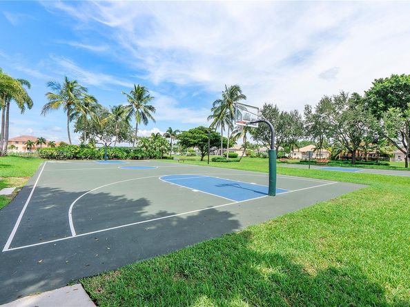 Undisclosed Address #A11875818, Weston FL 33327