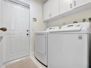 Undisclosed Address #A11875818, Weston FL 33327