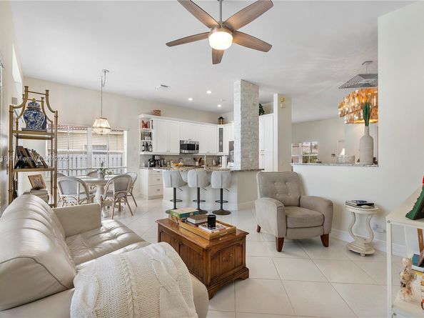 Undisclosed Address #A11875818, Weston FL 33327