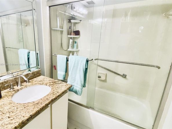 140 Lake Nancy Ln 112, West Palm Beach FL 33411