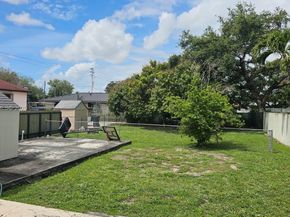 8891 SW 28th St, Miami FL 33165