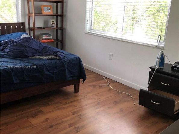 1110 Salzedo St 2G, Coral Gables FL 33134