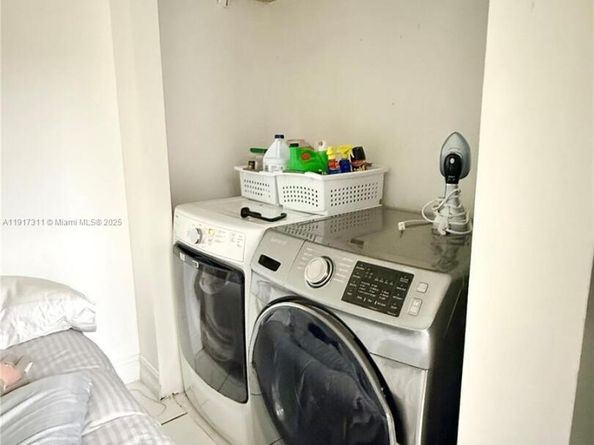 8246 NW 24th St 8246, Coral Springs FL 33065