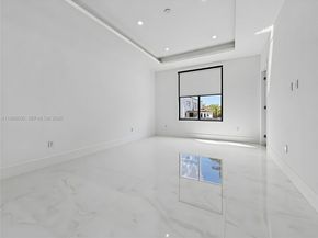 11481 SW 93 St, Miami FL 33176