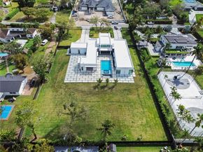 11481 SW 93 St, Miami FL 33176