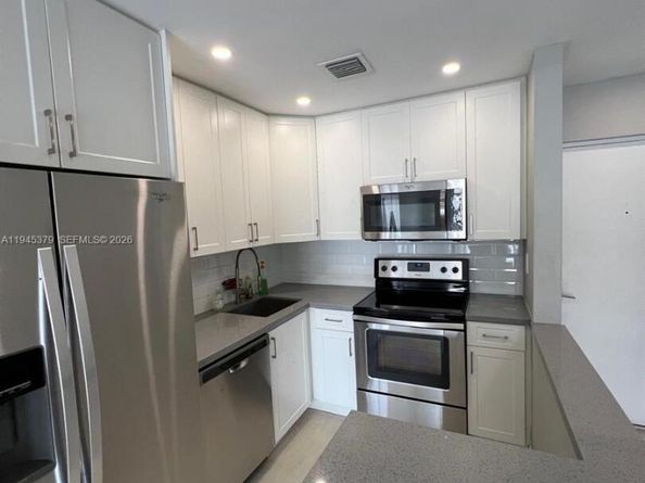 3642 NE 171st St 504, North Miami Beach FL 33160