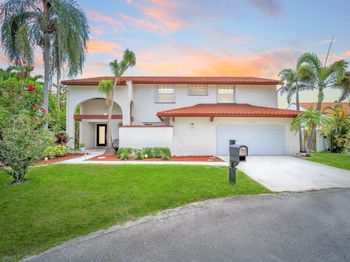 2880 Albatross Dr