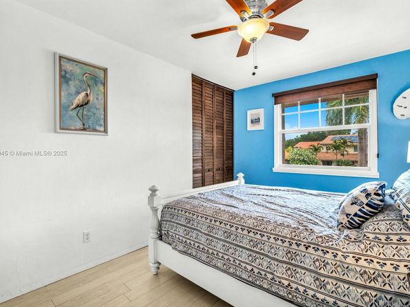 2880 Albatross Dr, Cooper City FL 33026