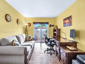 2880 Albatross Dr, Cooper City FL 33026