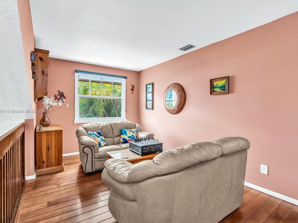 2880 Albatross Dr, Cooper City FL 33026