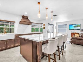 2880 Albatross Dr, Cooper City FL 33026