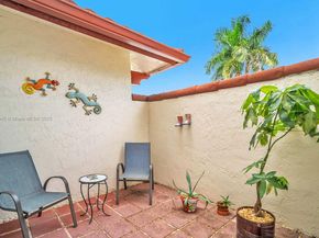2880 Albatross Dr, Cooper City FL 33026