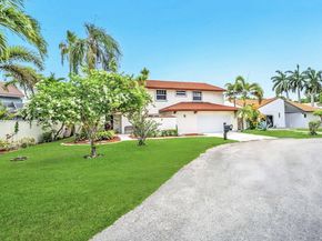 2880 Albatross Dr, Cooper City FL 33026