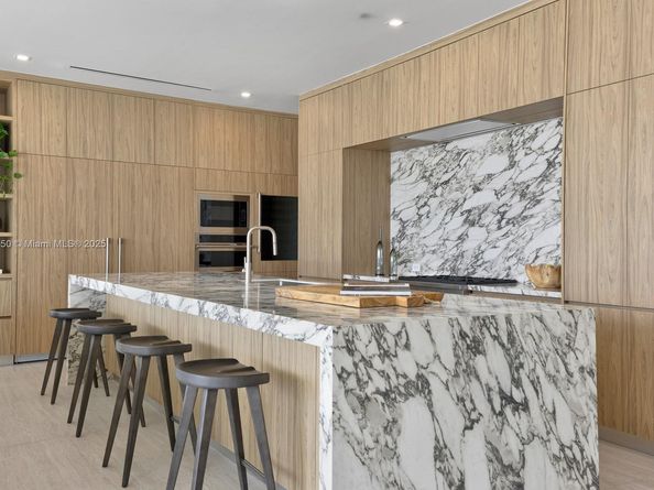 310 W Dilido Dr, Miami Beach FL 33139