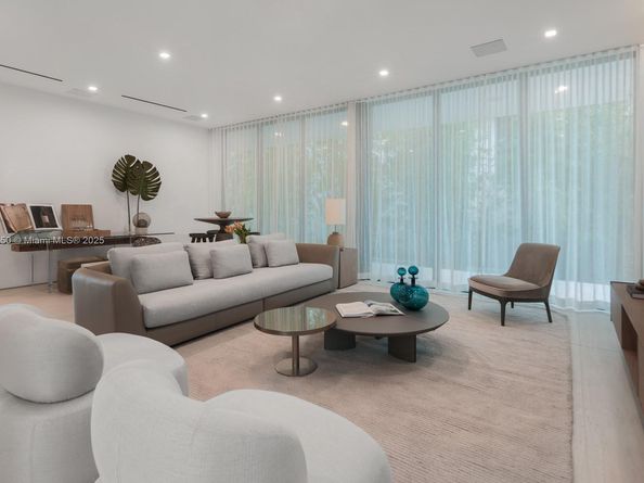 310 W Dilido Dr, Miami Beach FL 33139