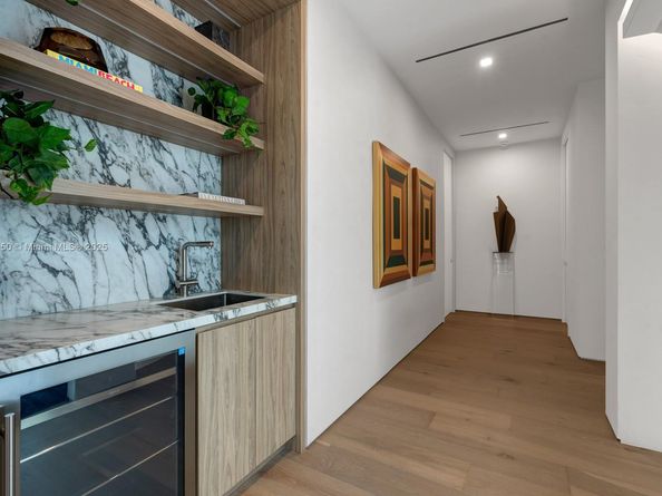 310 W Dilido Dr, Miami Beach FL 33139