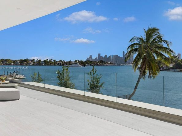 310 W Dilido Dr, Miami Beach FL 33139