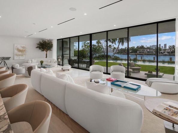 310 W Dilido Dr, Miami Beach FL 33139