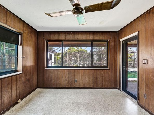 201 NW 77th Way, Pembroke Pines FL 33024