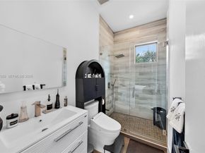 3560 Paddock Rd, Weston FL 33331