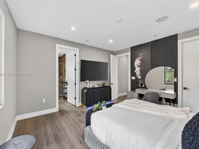 3560 Paddock Rd, Weston FL 33331