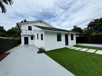 972 SW 44th Ave
