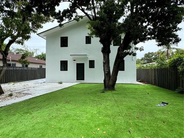 972 SW 44th Ave, Miami FL 33134