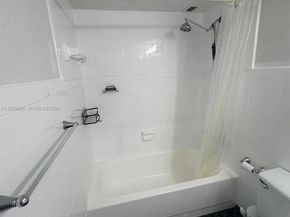 1000 Parkview Dr 605, Hallandale Beach FL 33009