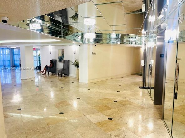 1000 Parkview Dr 605, Hallandale Beach FL 33009