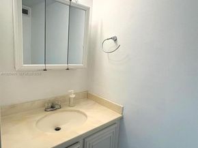 1000 Parkview Dr 605, Hallandale Beach FL 33009