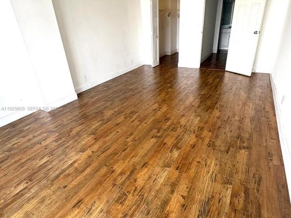 1000 Parkview Dr 605, Hallandale Beach FL 33009