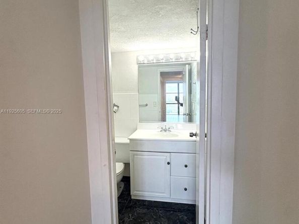 1000 Parkview Dr 605, Hallandale Beach FL 33009