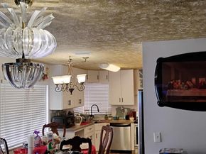 110 E Riverbend Dr, Sunrise FL 33326
