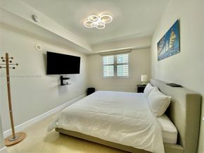 19900 E Country Club Dr 1220, Aventura FL 33180
